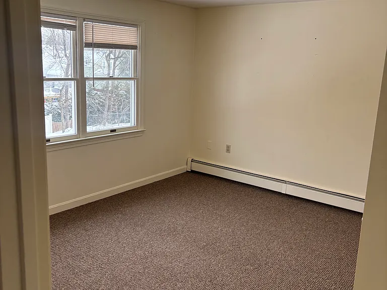 33 Webb Pl #6 — Photo 6