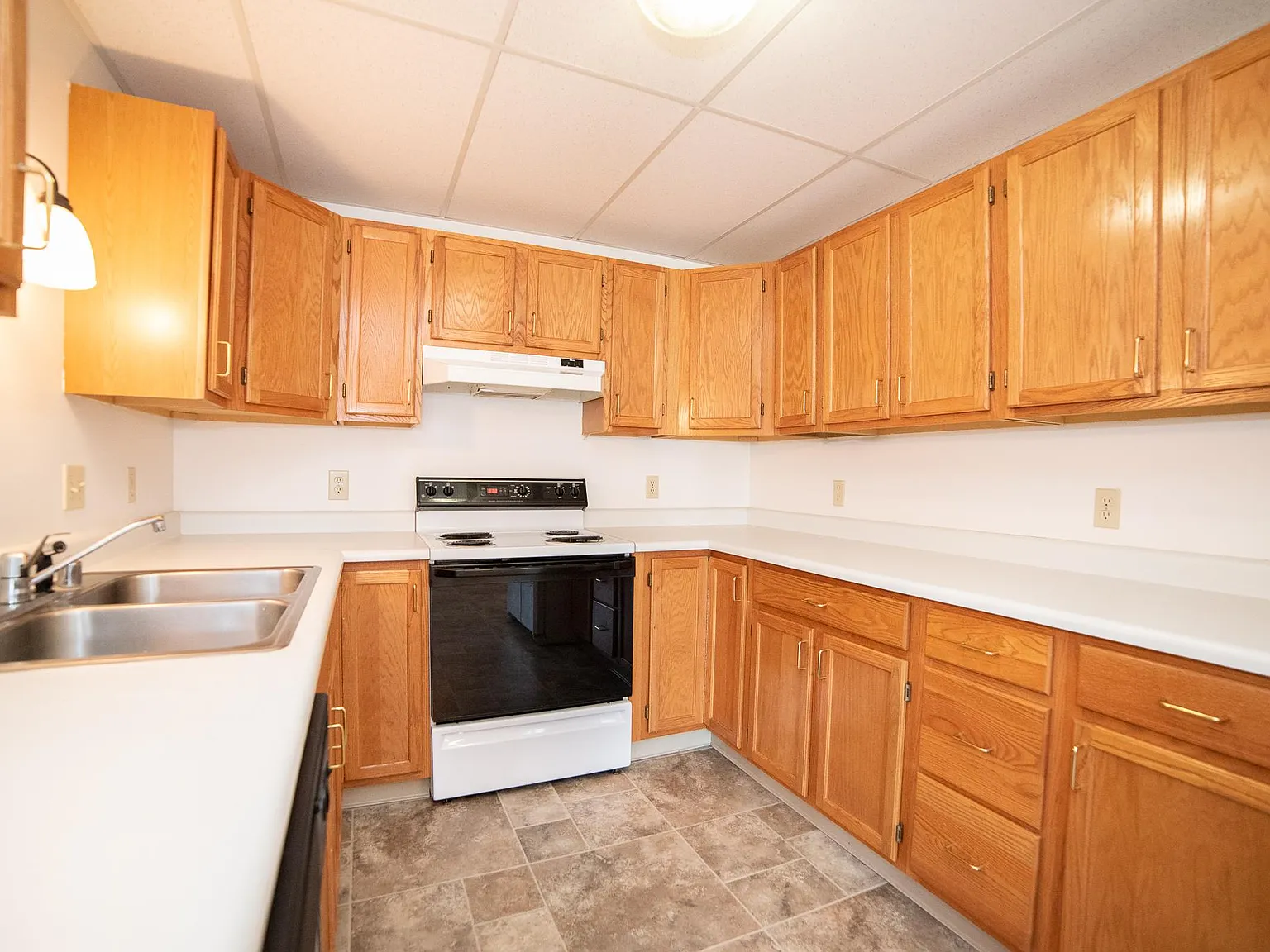 1609 Sand Ct — Photo 3