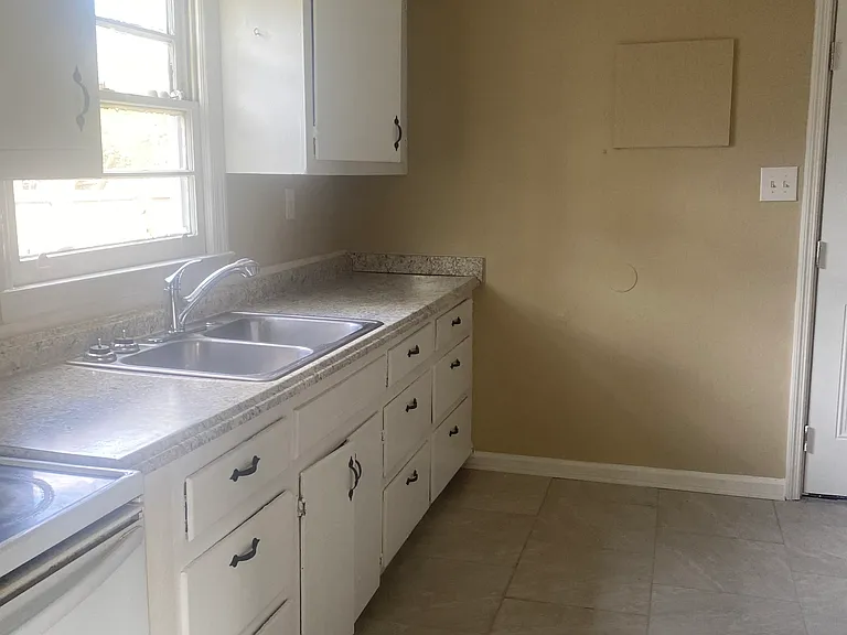332 Audubon Cir — Photo 7