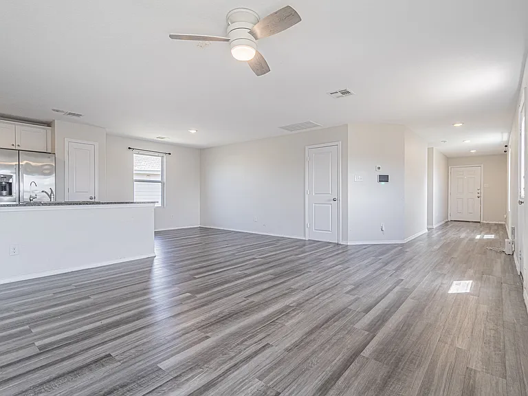 3814 Pickles Way — Photo 6