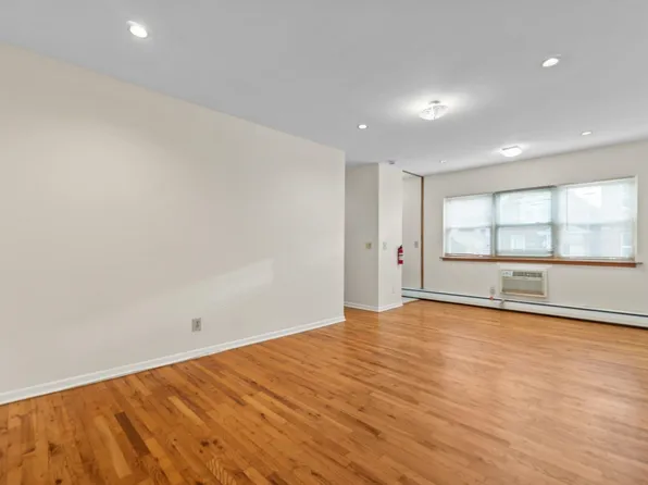 239 Crescent Lane image 4 of 16