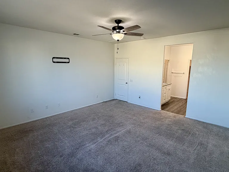 914 Haviture Way — Photo 13