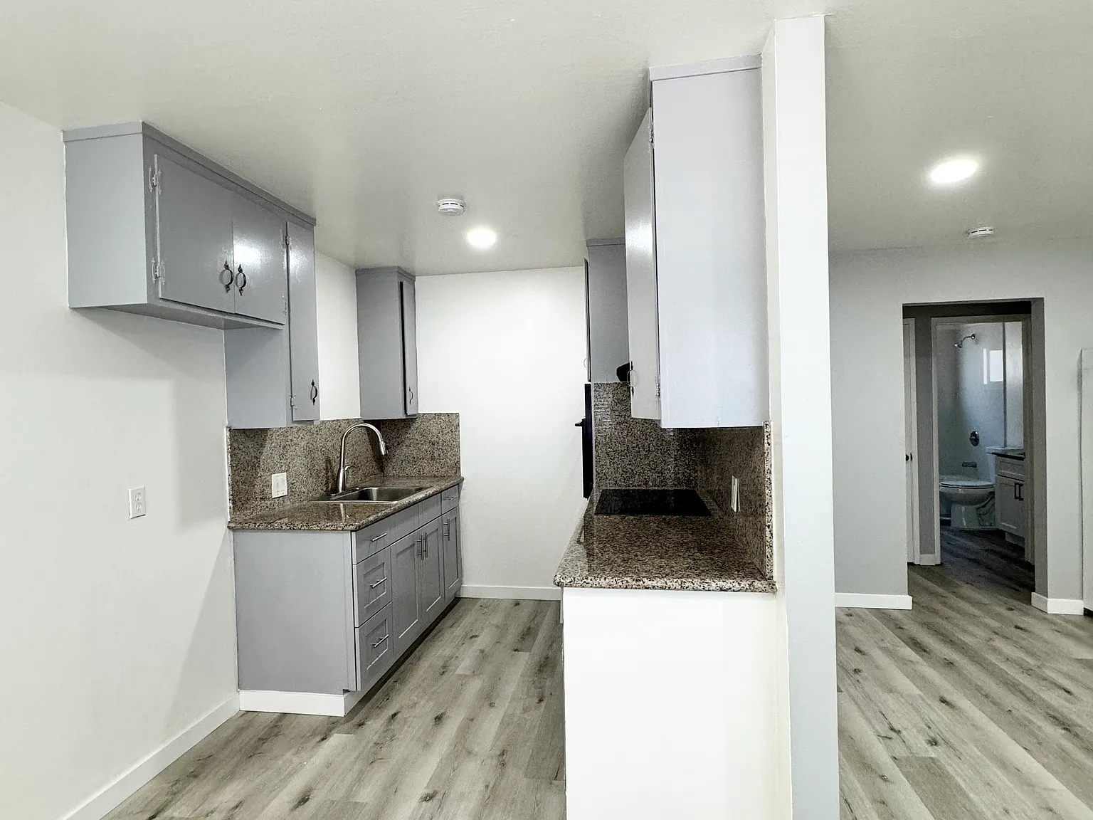 682 Johanna Ave — Photo 4