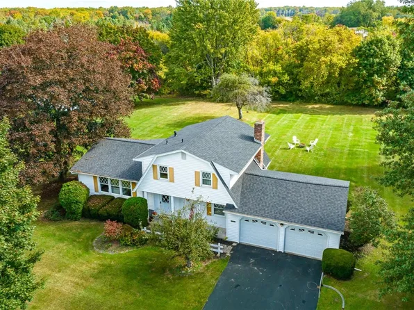 5620 Lincoln Rd, Ontario, NY 14519