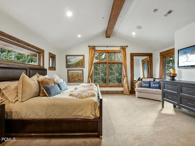 2520 Bear Hollow Dr — Photo 25