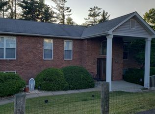 12 Rolling Meadow Ln, Wheeling, WV