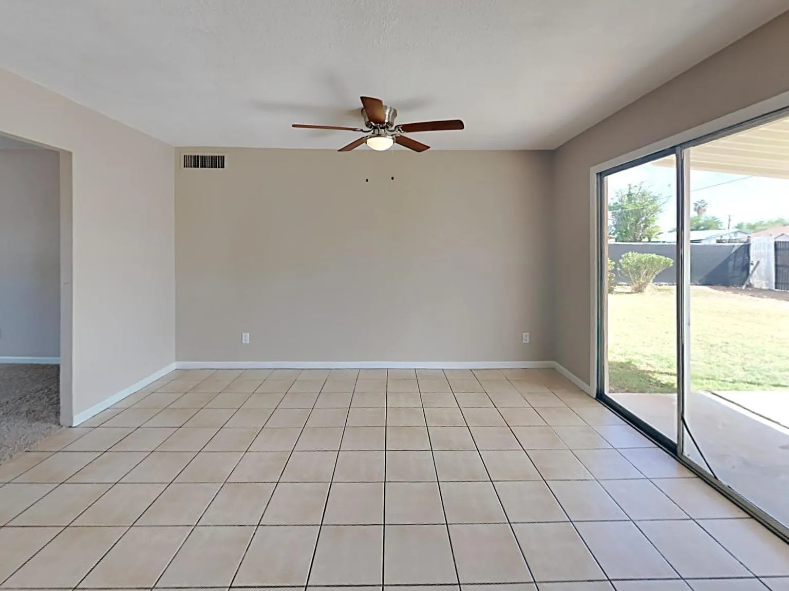 7465 W Cheryl Dr — Photo 4