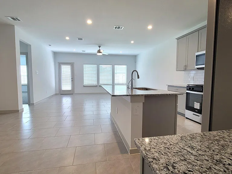 4915 Pine Haven Ln — Photo 7