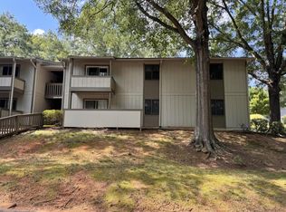 2205 Sunderland Rd, Winston Salem, NC 27103