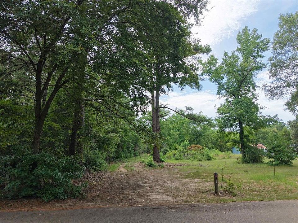 1st image of 1075 Lee Island Rd