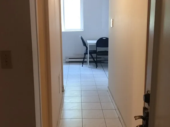 3044 Sandwich St #101, Windsor, ON N9C 1A4