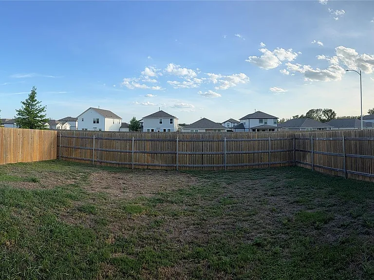 139 Gullivers Dr — Photo 20