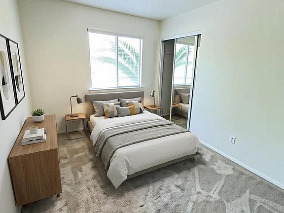 5th image of 9233 Laguna Pointe Way