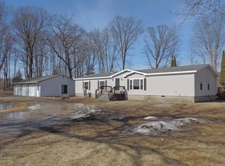 8660 W River Rd, Lena, WI 54139