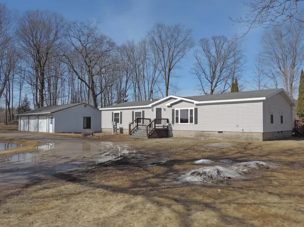 8660 W River Rd, Lena, WI 54139