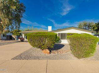 2834 E Shangri La Rd, Phoenix, AZ 85028