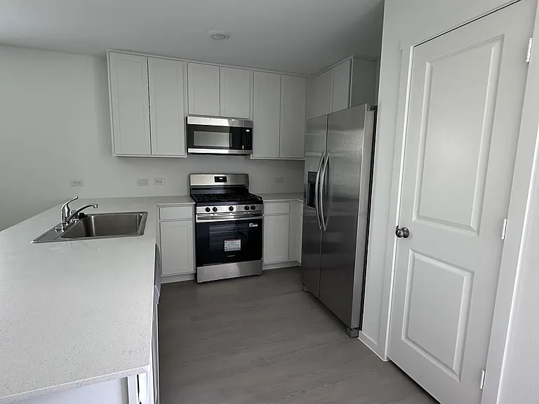 1340 Alfred St — Photo 5