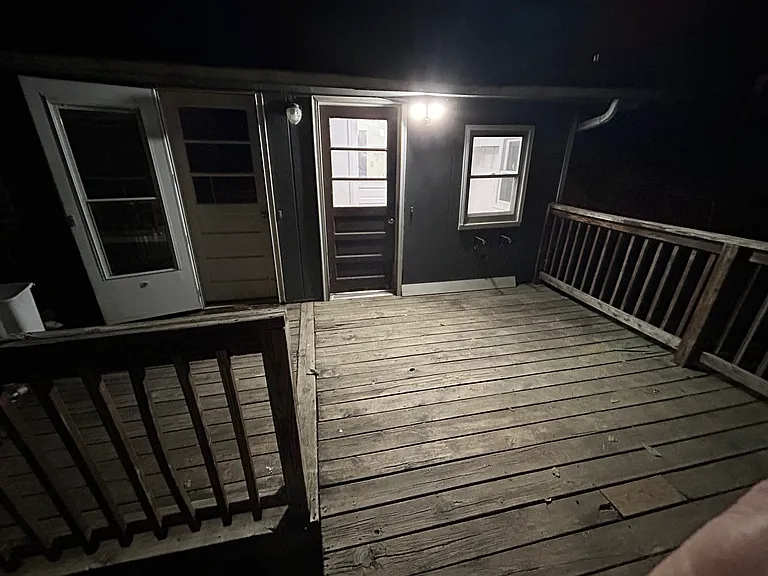 1525 W College Ter — Photo 11