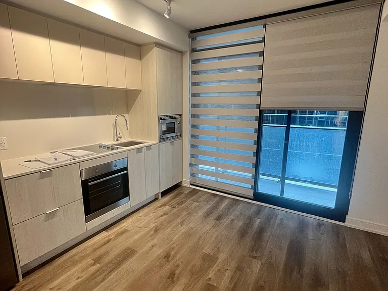 1 Jarvis St #619 — Photo 4