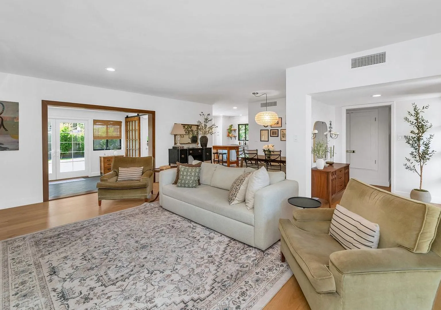Rates Vary: $3,995 - $6,495 — Photo 3