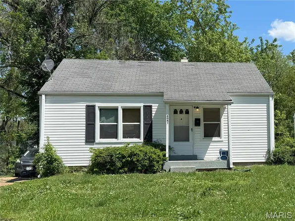 8041 Busiek Ave, Saint Louis, MO 63134