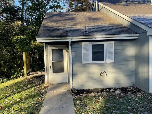 817 Maple Ln #6, Eudora, KS 66025