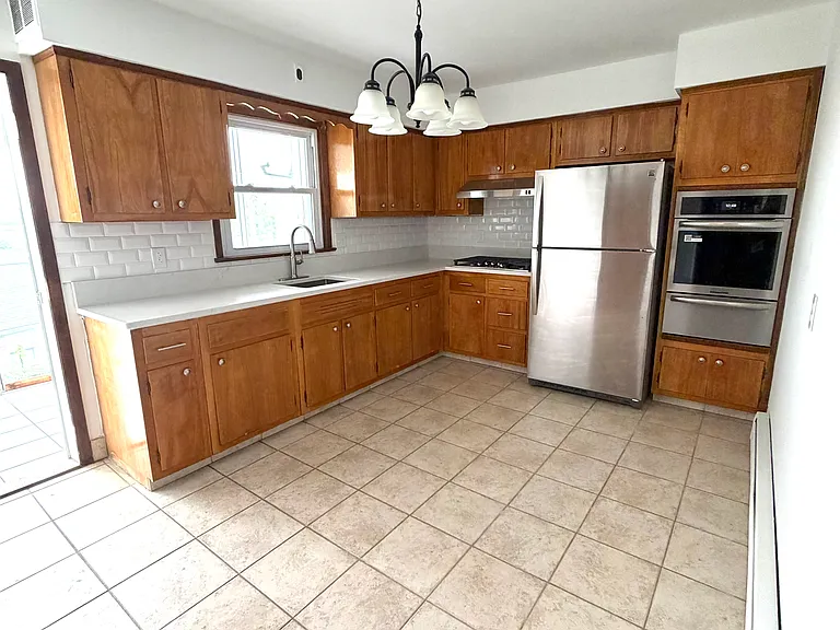 75 Maitland Pl #1 — Photo 5