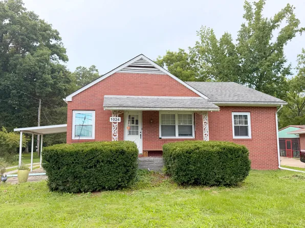 1024 S Giant City Rd, Carbondale, IL 62902