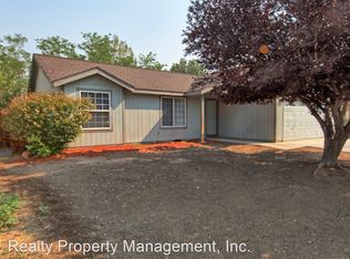 706 Shadow Ln, Fernley, NV 89408