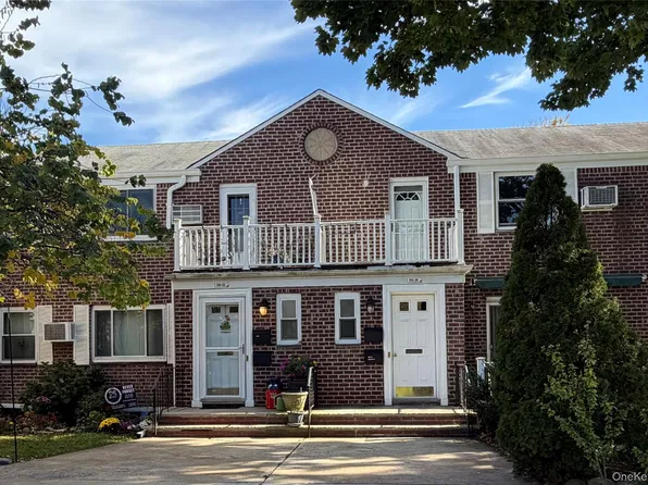 255-26 74th Ave #2, Glen Oaks, NY 11004