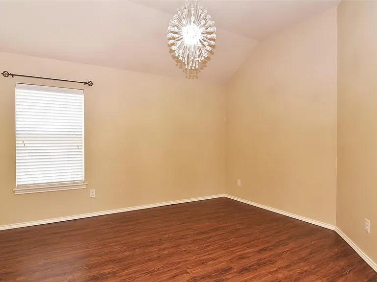 1827 Vanderwilt Ln — Photo 10
