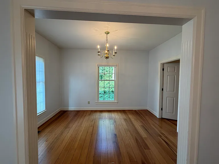 1112 Pepperhill Cir — Photo 6