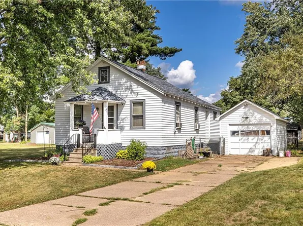 417 Pine Street, Black River Falls, WI 54615