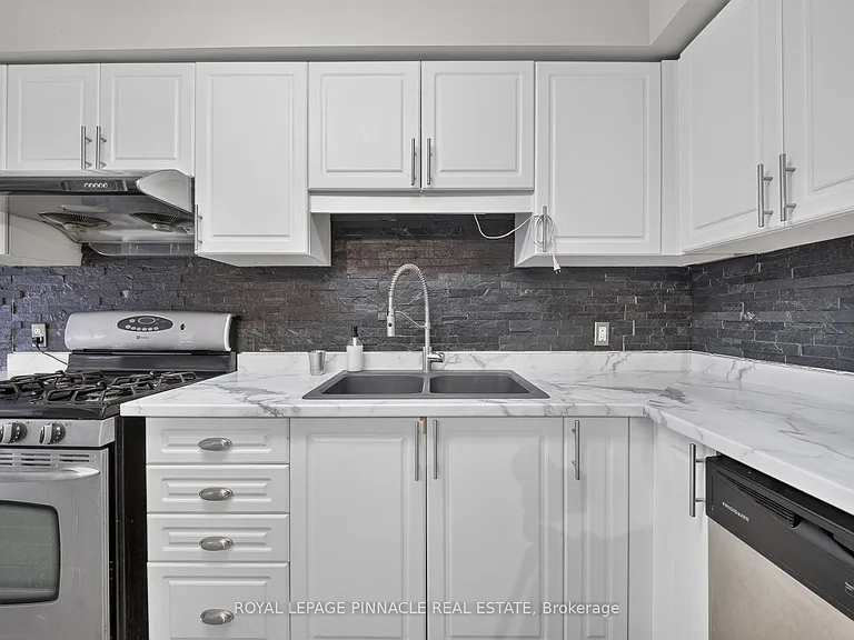 163 Livingston Ave N — Photo 12