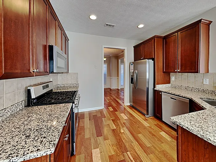 486 Astoria Way — Photo 3