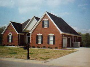 200 Harbor View Dr, Sheffield, AL 35660