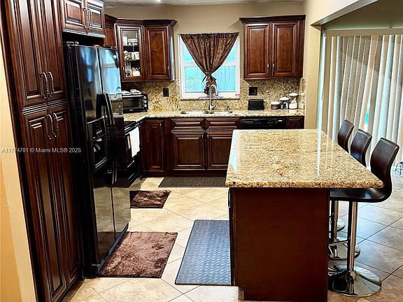 3rd image of 9271 SW 183rd Ter