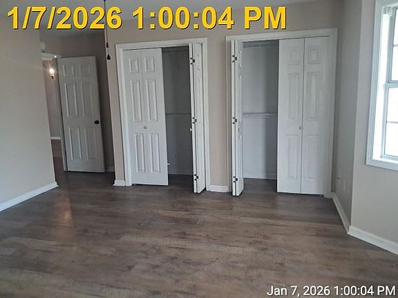 4th image of 102 Holiday Ct