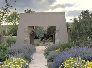 5 Penasco Cir, Santa Fe, NM 87506