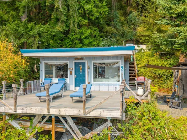 8343 B Franklin Road, Clinton, WA 98236