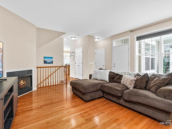 4th image of 1005 Hummingbird Way