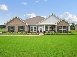 5662 Orchard Ln W, Grand Bay, AL 36541