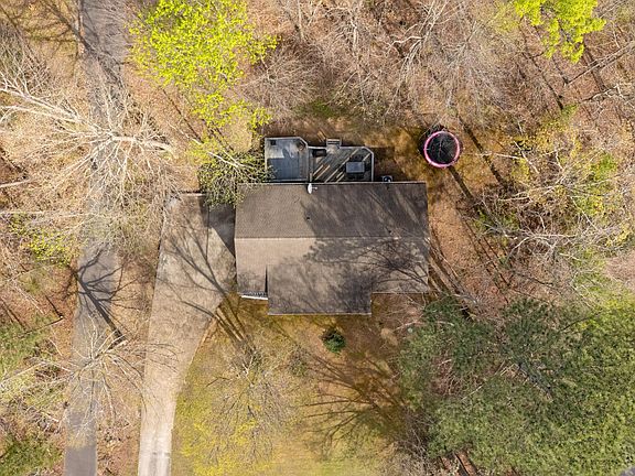 3rd image of 557 Bent Tree Dr NW