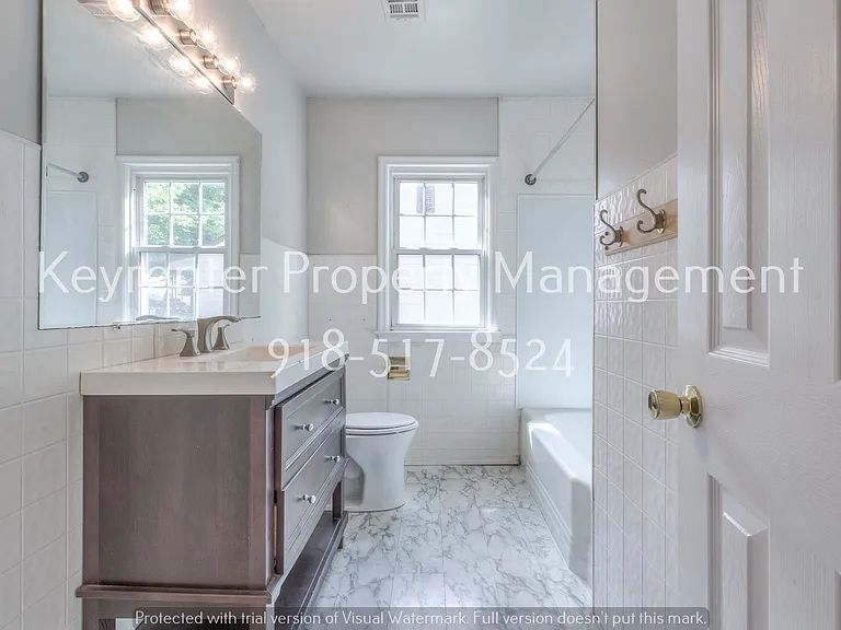 729 N Florence Pl — Photo 26