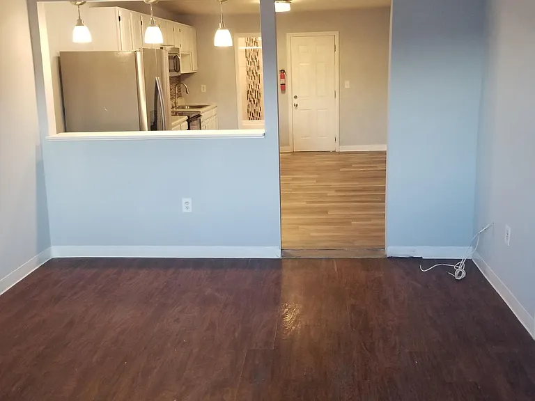 20 Rose Ave #4 — Photo 5
