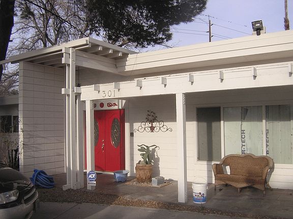 4th image of 301 Park Way E