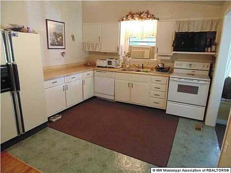 2nd image of 6223 Pleasant Hill Dr