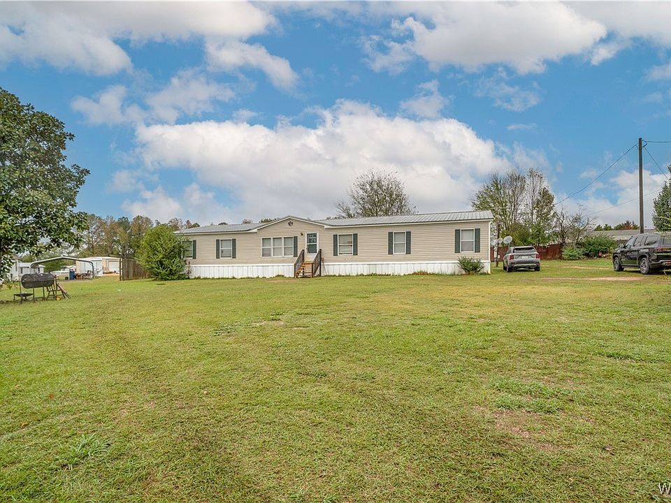 2nd image of 245 Broad Leaf Cir