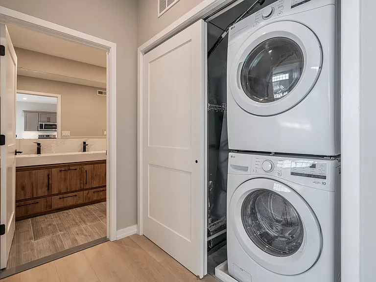 2401 Washington Ave — Photo 56