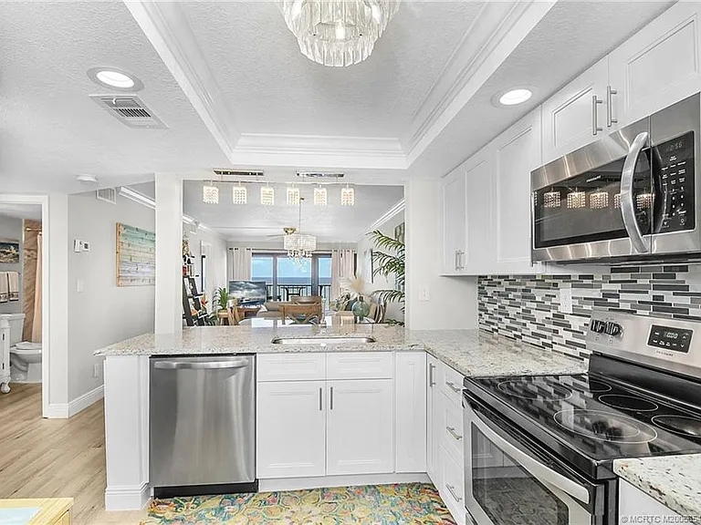 10310 S Ocean Dr #504 — Photo 7